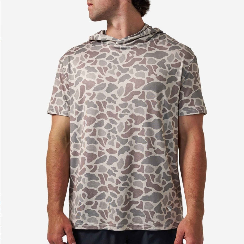 BURLEBO S/S PERFORMANCE HOODIE- CLASSIC DEER CAMO