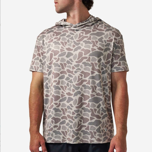 BURLEBO S/S PERFORMANCE HOODIE- CLASSIC DEER CAMO