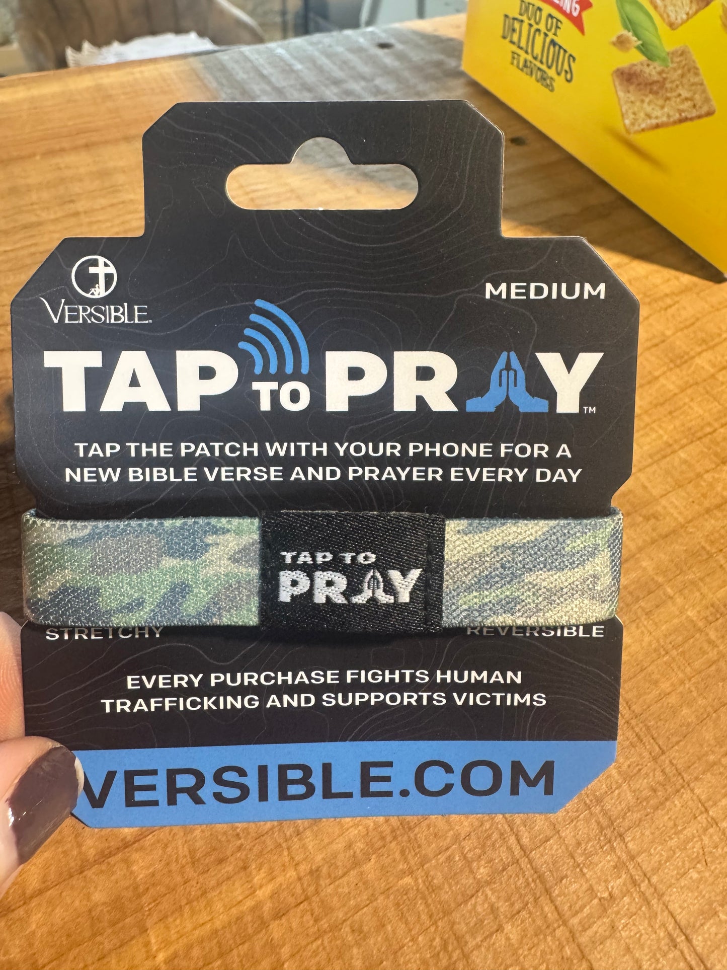 TAP TO PRAY reg camo - VERSIBLE