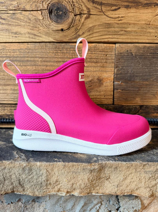 XTRATUF BIG KIDS SPORT HOT PINK